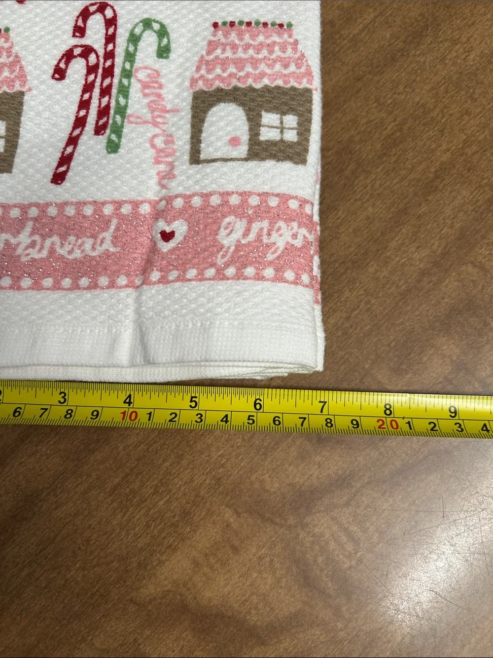 NWT Cupcakes and Cashmere Pink Gingerbread Towels Set of 2 Kitchen